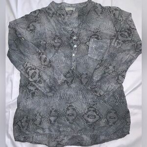 Woman’s Gray Snakeskin Print Shirt Appx size MED-See photos for measurements